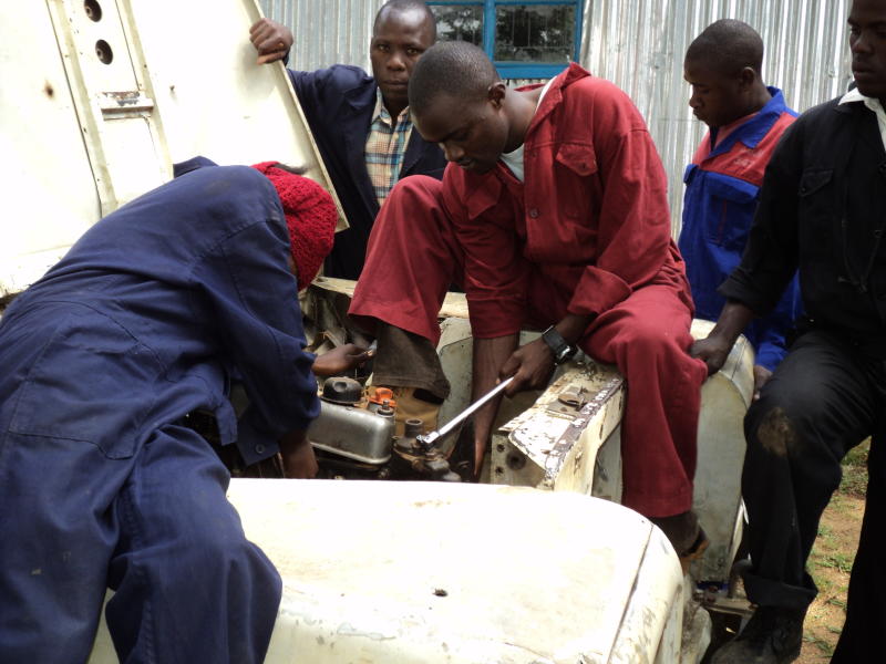 Swiss vocational training model could help create jobs in Kenya