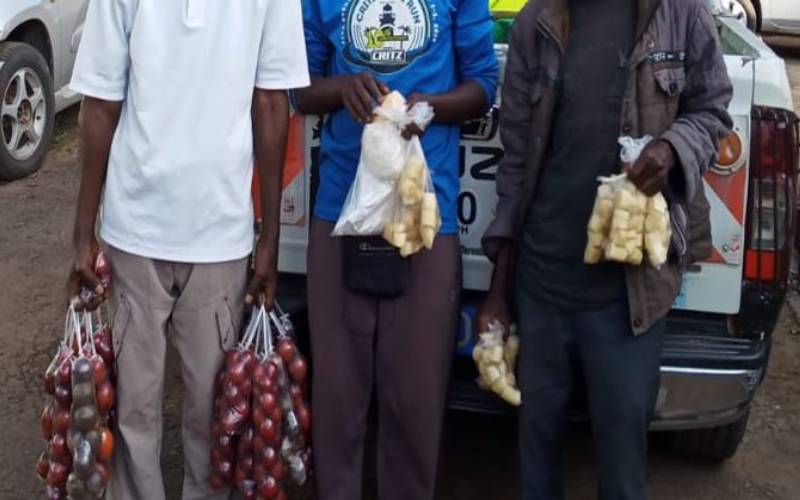 Three hawkers risk jail term, hefty fines for using plastic bags
