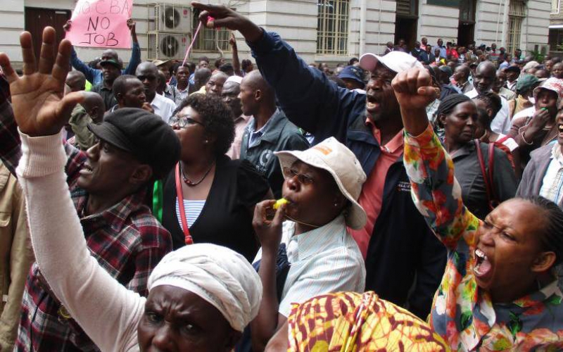 City Hall workers down tools to demand salary increment