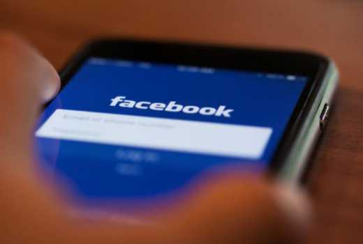 Most Facebook users remain loyal despite privacy scandal