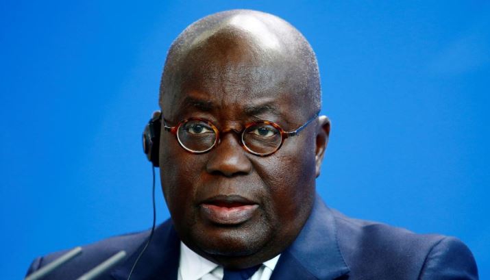 President sacks energy minister, gives no reason