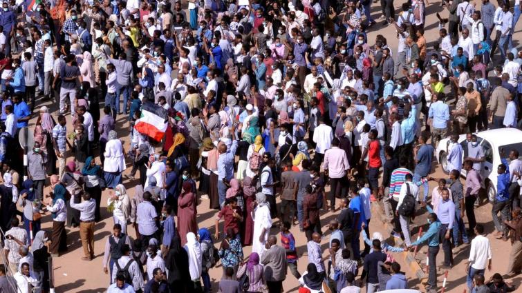 Security forces fire teargas at protesters in Khartoum