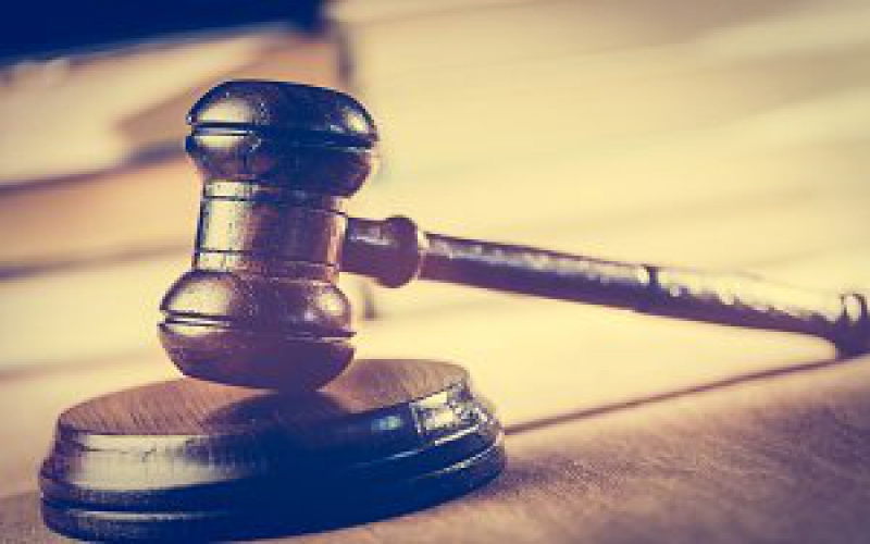 Should governors be granted immunity while still in office?