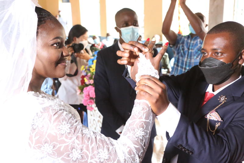 Two ex-convicts tie knot at Nyeri Prison as 380 inmates graduate