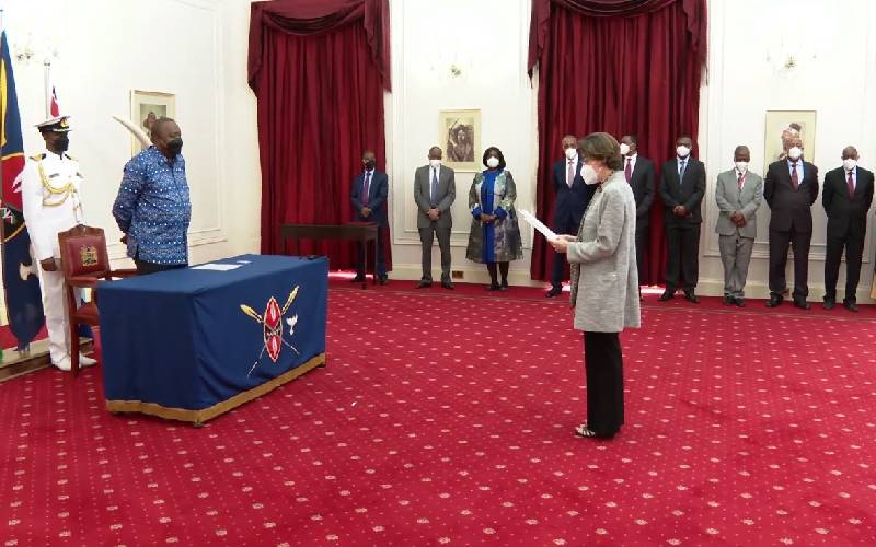 Uhuru receives credentials from six new envoys