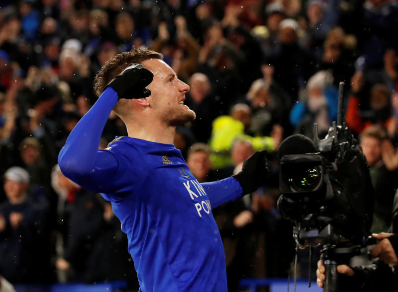 Vardy leads Leicester past Aston Villla