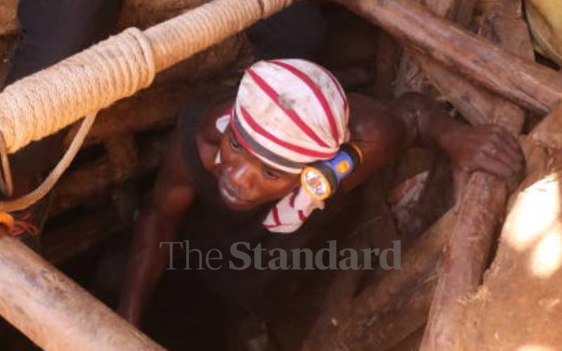 Abimbo gold mine victim to be buried, one still trapped