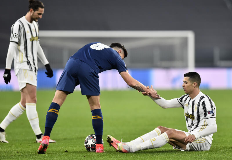 Champions League: Ten-man Porto beat Juve to reach last eight