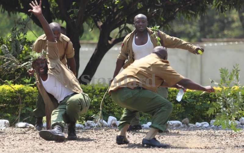 Officers, who imitated protesters, hilariously…