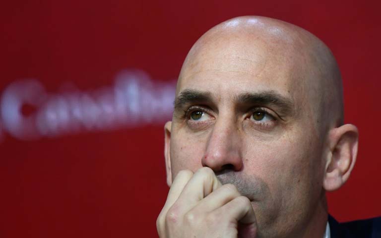 Football federation offers clubs loans to pay bills