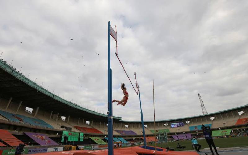Petra Garamvolgyi's pole vault jump during final 