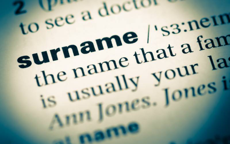 Top court rules couples must use the same surname
