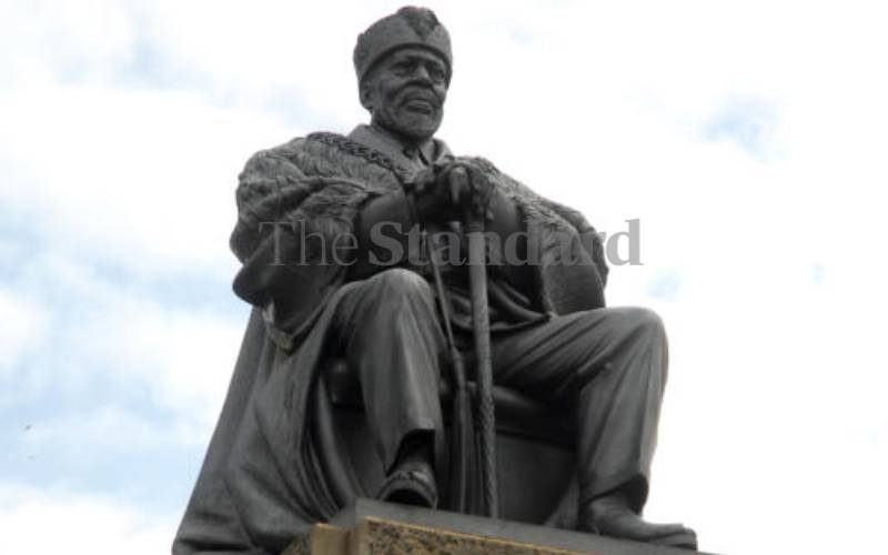 Mzee Jomo Kenyatta statue at the KICC