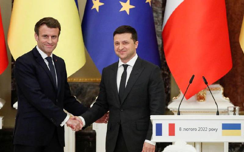 Macron calls for calm amid efforts to resolve Ukraine crisis