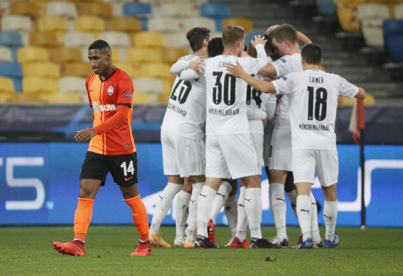 Moenchengladbach crush Shakhtar 6-0 with Plea hat-trick