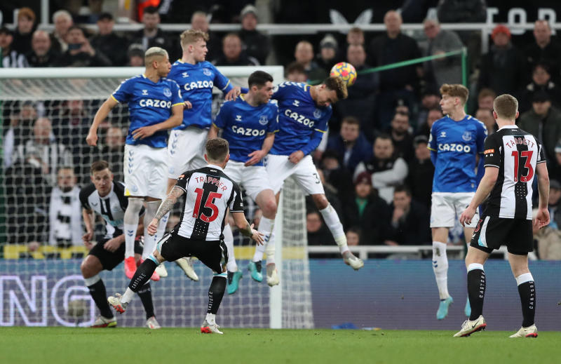 Newcastle out of bottom three with vital win over Everton