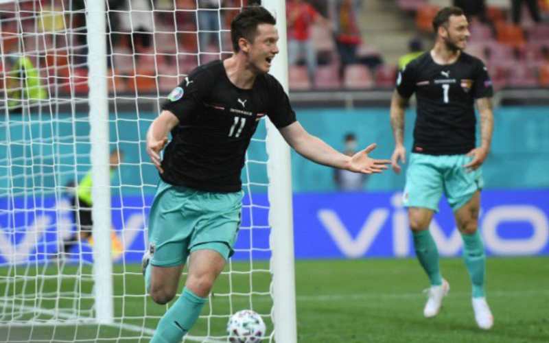 Austria's Michael Gregoritsch celebrates goal