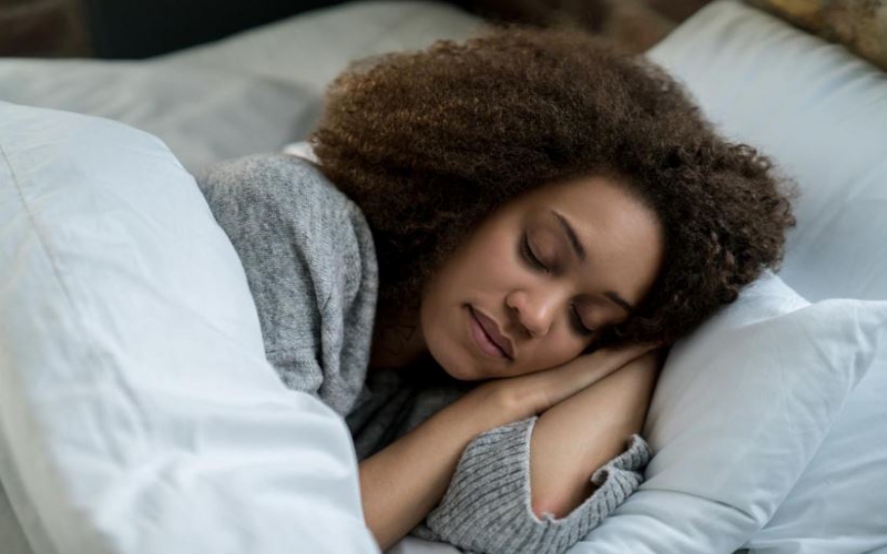 3 signs it’s time to power down and hit the sheets