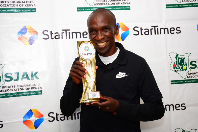Kipchoge and Chepkoech crowned