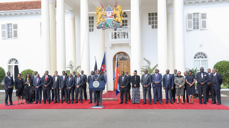 Uhuru dilemma as half Cabinet set to quit to vie for political positions