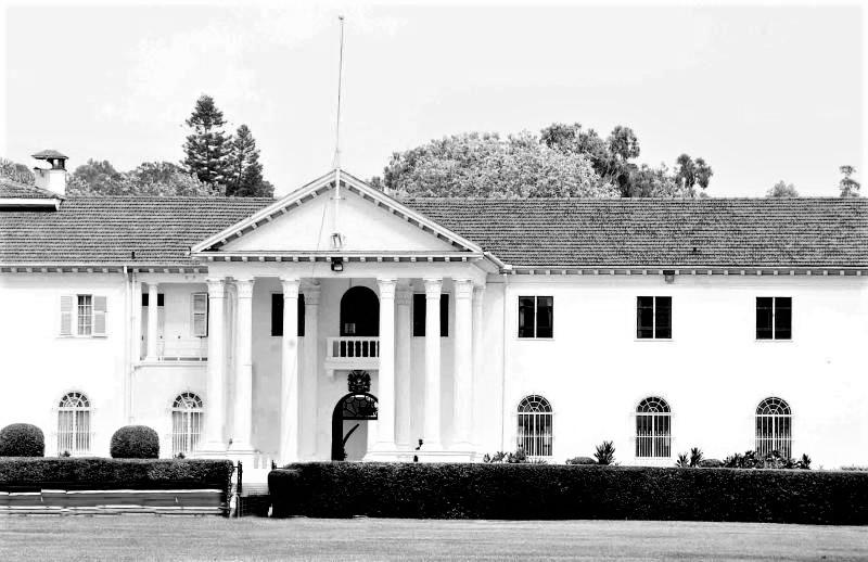 When visitors toured State House for a weekend stroll