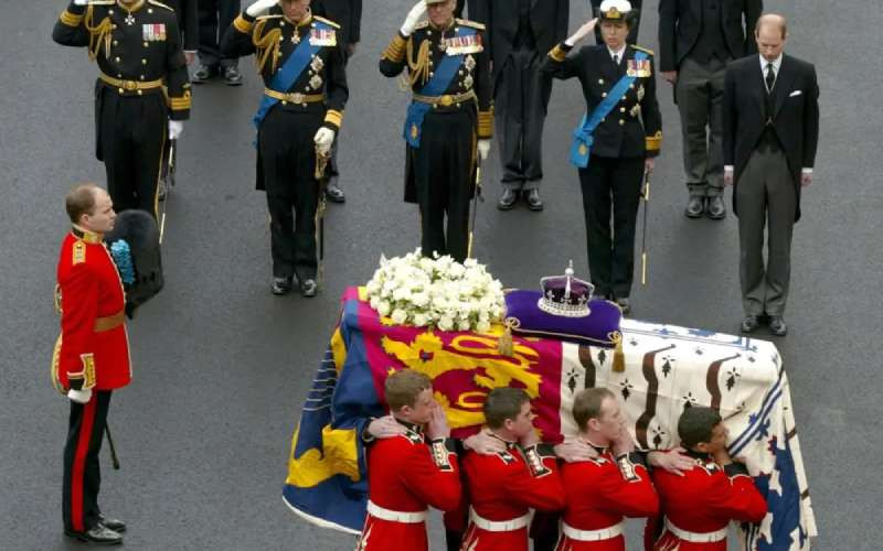Los líderes extranjeros que asistieron al funeral de la reina Isabel II dijeron que no había aviones privados