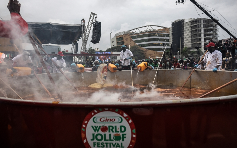 Nigerian chef Hilda Baci sets Guinness World Record with giant 8.7-tonne Jollof rice