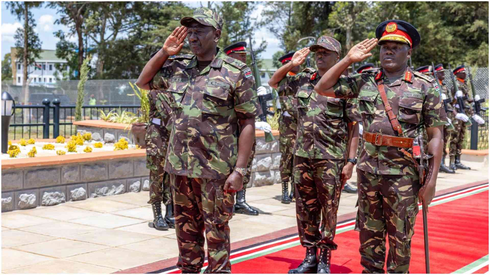 7 photos of President Ruto in full military fatigue at Moi Barracks in Eldoret