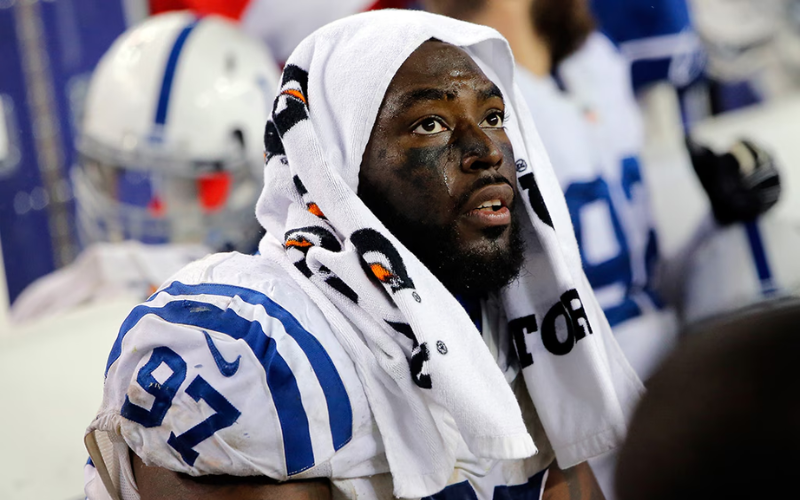 Super Bowl champion Arthur Jones dies at 39