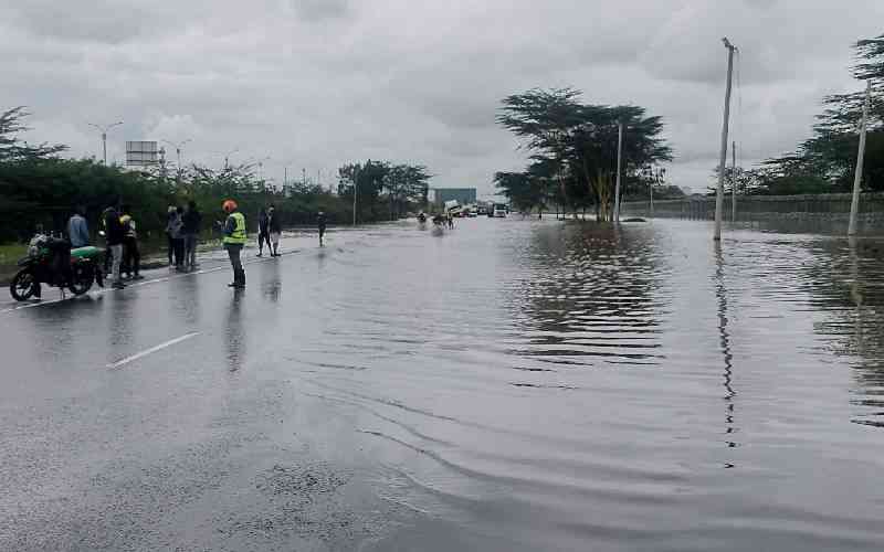 Overnight rains leave city residents stuck in floods