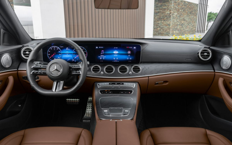 Isaac Ichungwah: Inside classy Mercedes Benz hearse that carried body of late partriach