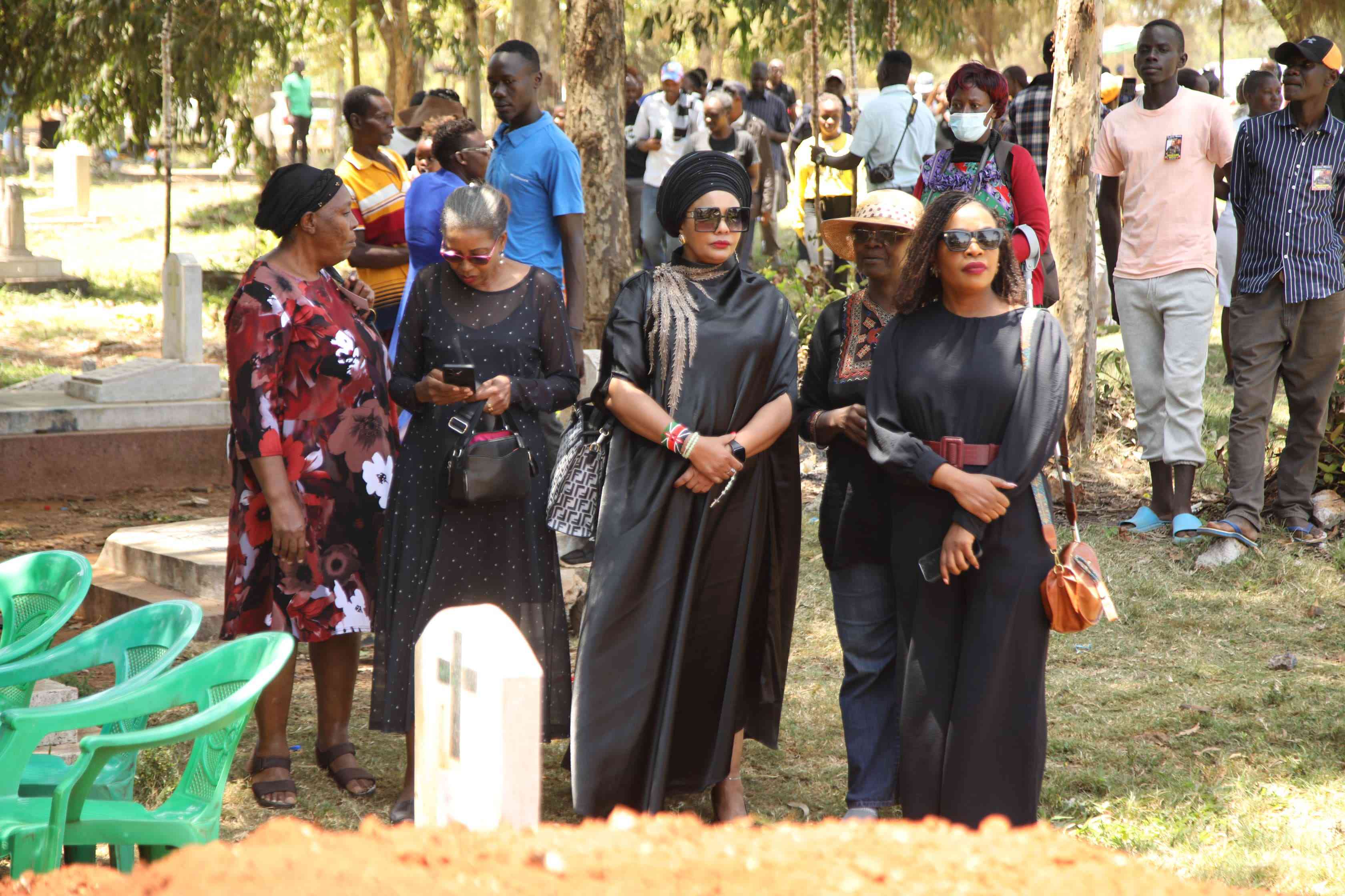 Leonard Mambo Mbotela: Sombre photos from veteran broadcaster's funeral at Lang'ata cemetery