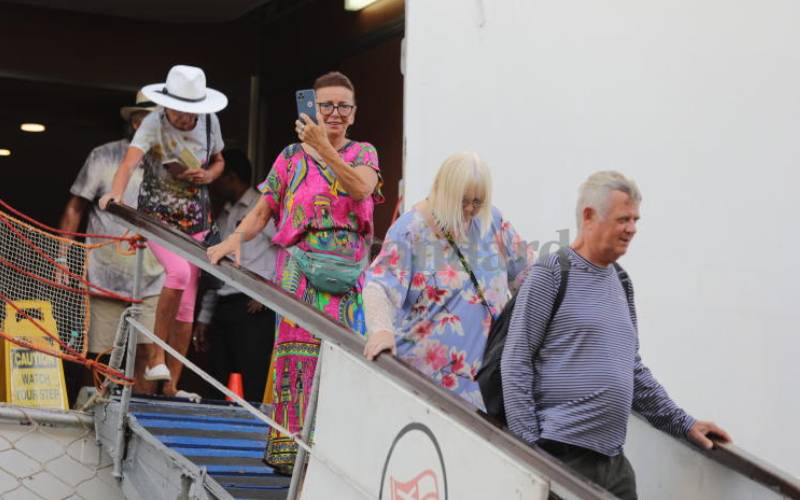 El turismo se ha recuperado a 352.500 millones de chelines, superando las cifras anteriores a Covid