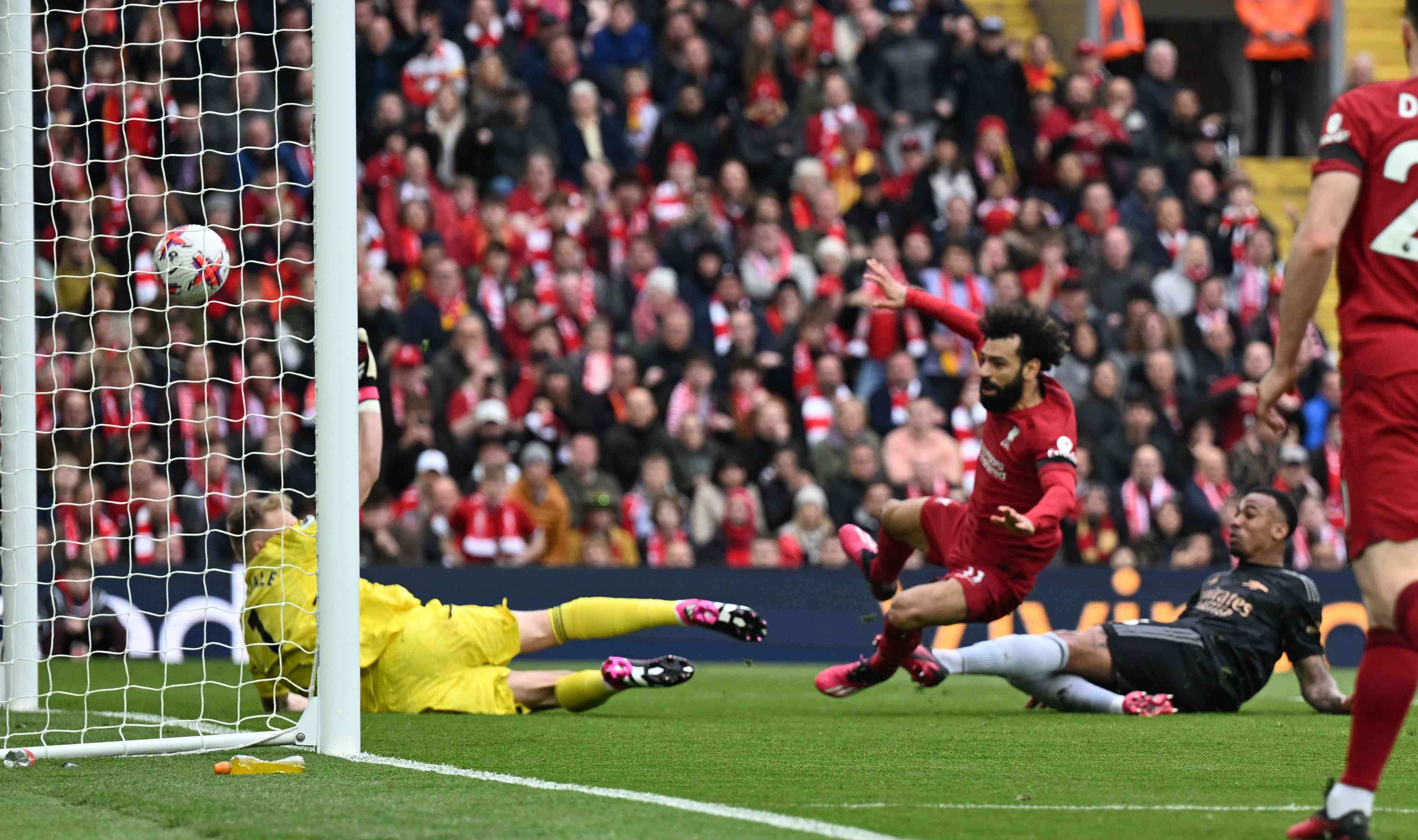 Liverpool Fights Back To Earn 2 2 Draw With Arsenal