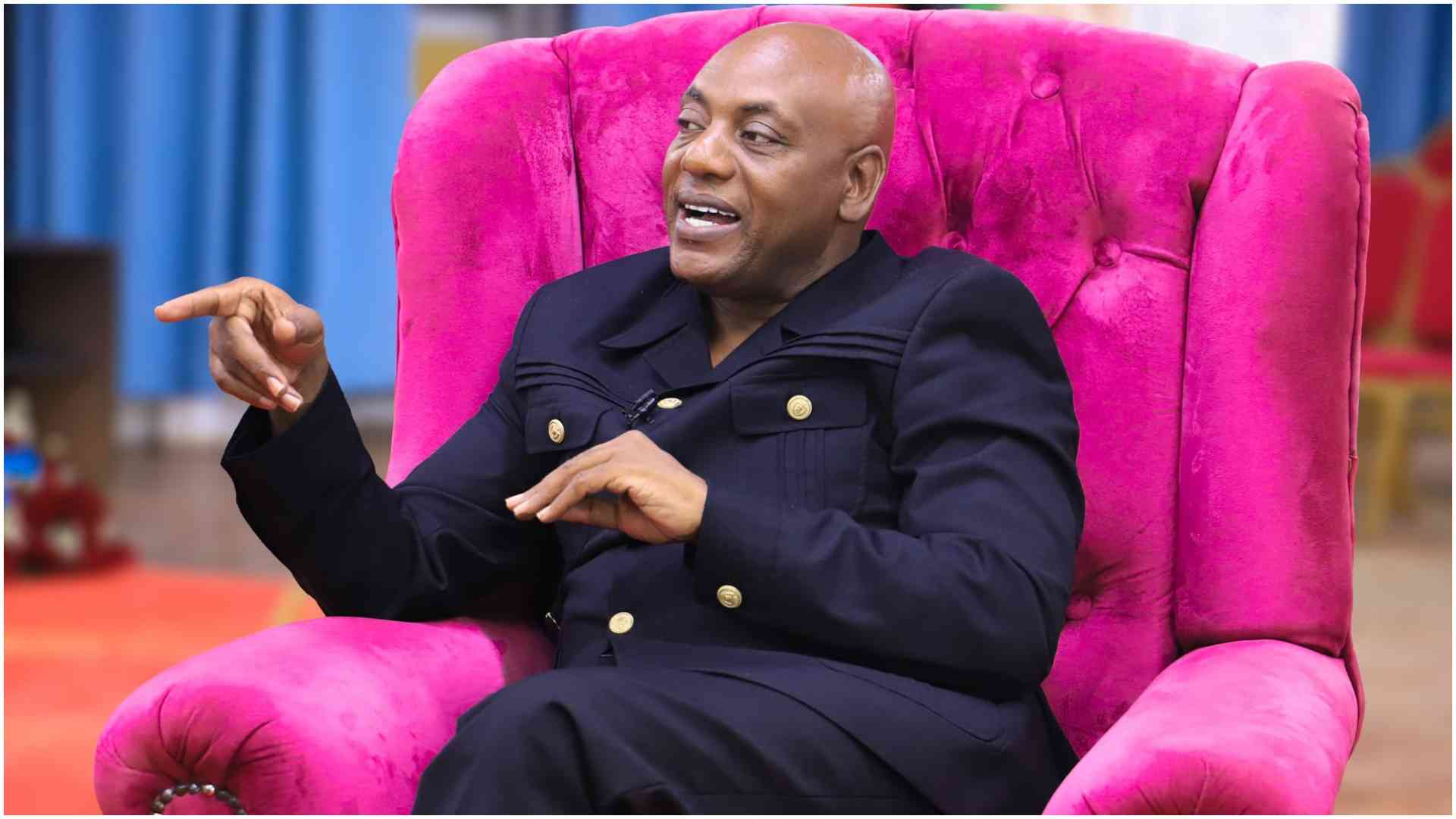 Former Mungiki leader-turned-preacher Ndura Waruinge revealed he abandoned Mungiki after the election of former President Mwai Kibaki.