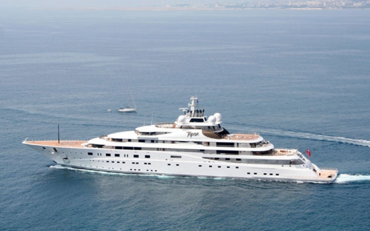 man city owner yacht