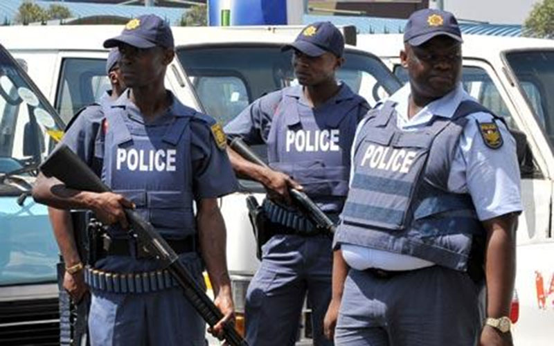 PHOTOS Ten Police Uniforms From Around The World The Standard 