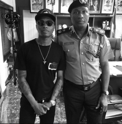 Singer Wiz Kid reports to the police after allegedly threatening blogger