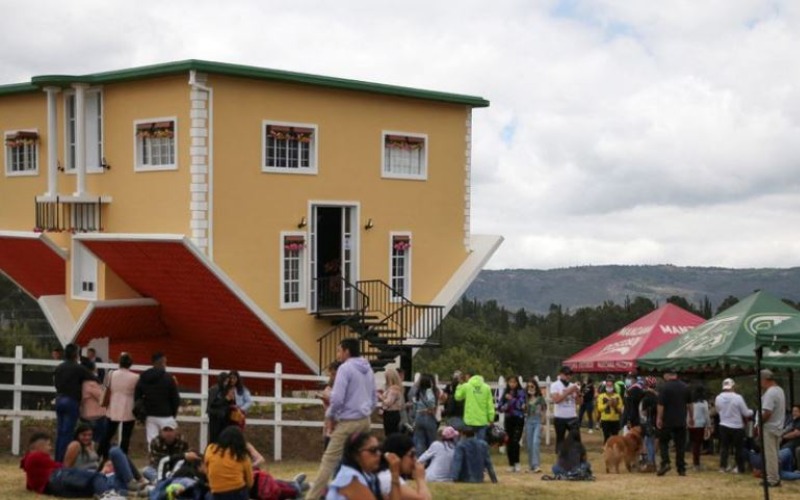 Colombian house built upside down - The Standard Entertainment